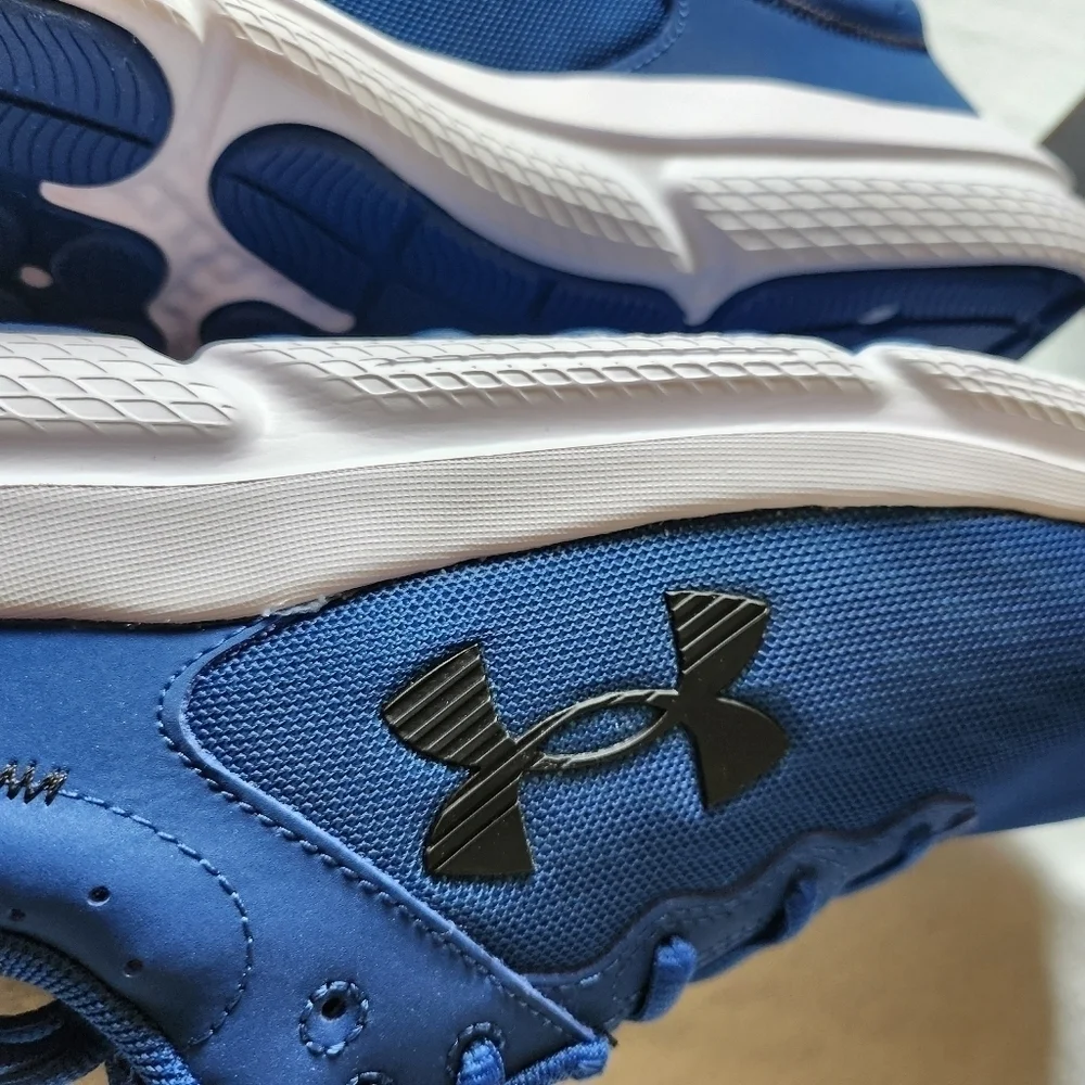 Under Armour Charged Assert 10 Lifestyle Fitness Blue Sz. 11.5 Running‎ Sneakers